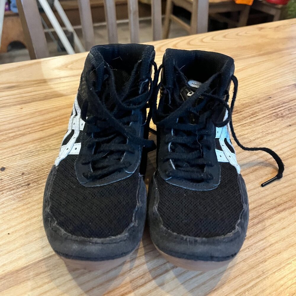 kids wrestling shoes size 1